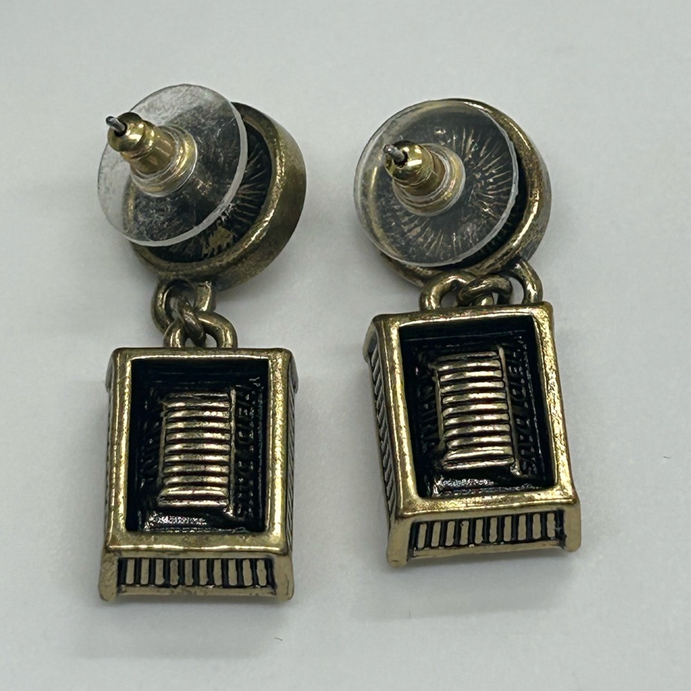 Heidi Daus “Fancy Cut” Crystal Drop Earrings - Picture 4 of 6